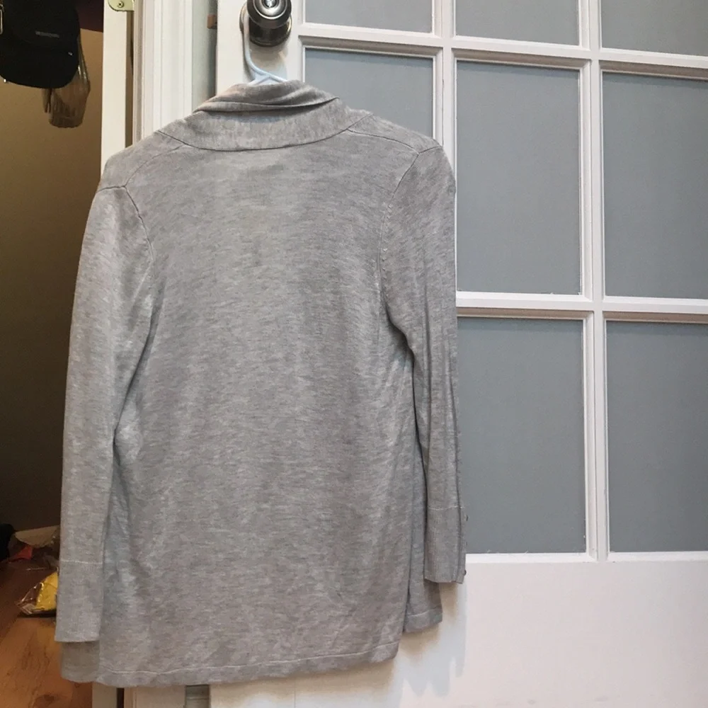 Cyrus NWT Women’s Grey Sweater Size S - Picture 4 of 9
